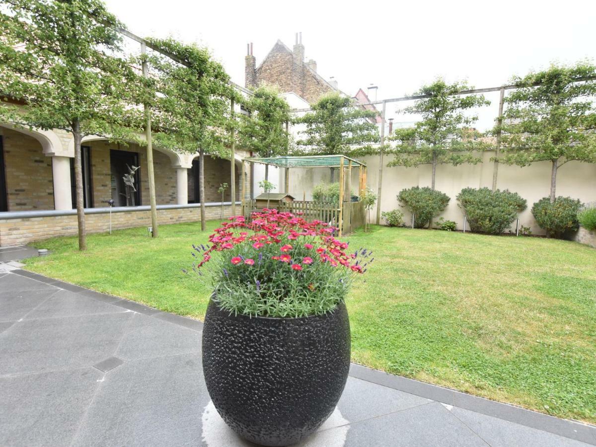Spacious In Knokke Heist With Garden