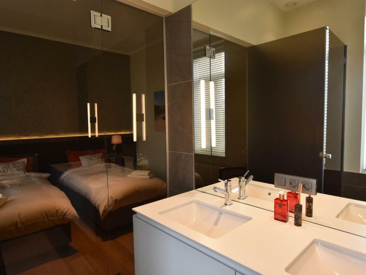 Spacious In Knokke Heist With Garden *